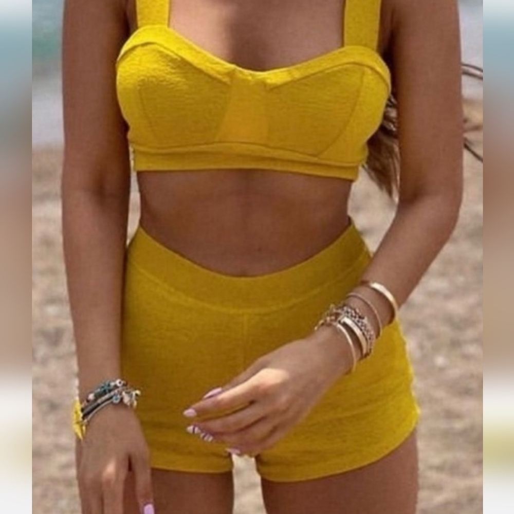 ZARA mustard Yellow Summer Knit Micro Shorts. Size Medium